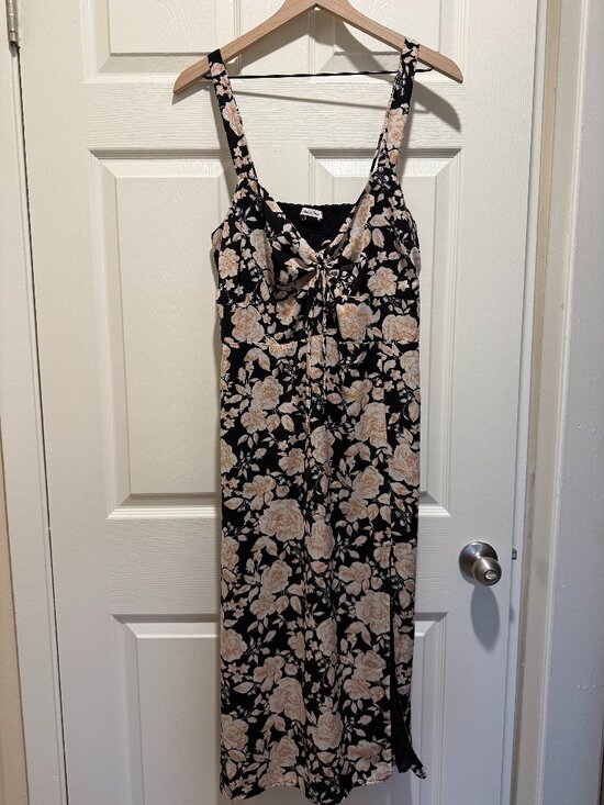 Abercrombie & Fitch Dresses & Skirts - Abercrombie & Fitch Black Floral Cinch Front Summer Maxi Dress Size L